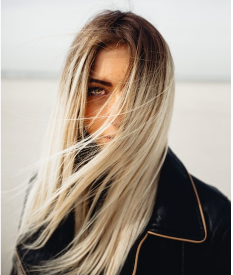 How to dye black hair blonde